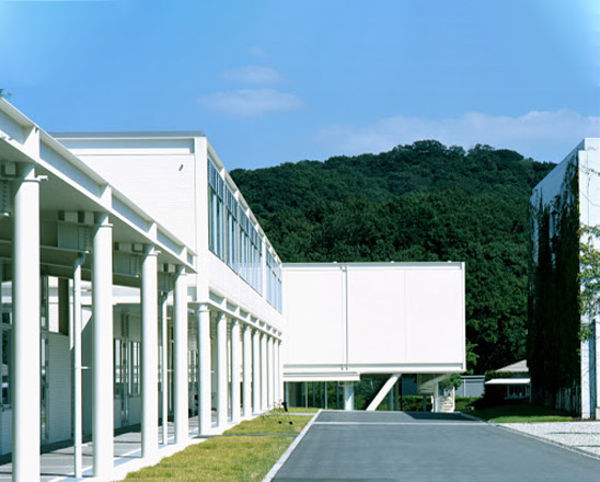 神户艺术工科大学