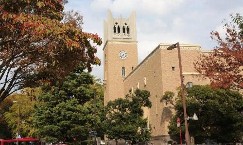 早稻田大学相当于中国的什么大学？