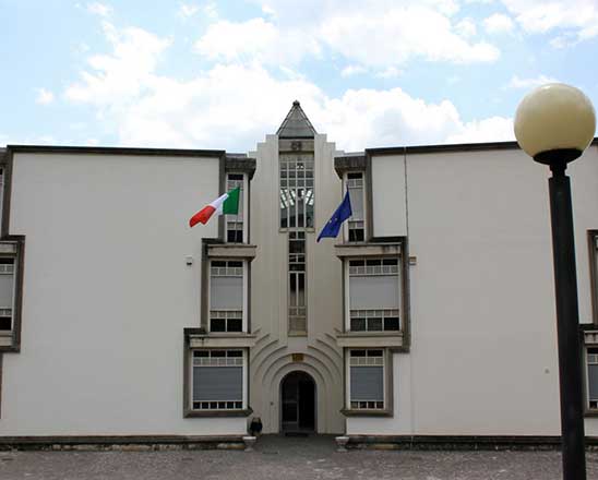拉奎拉美术学院